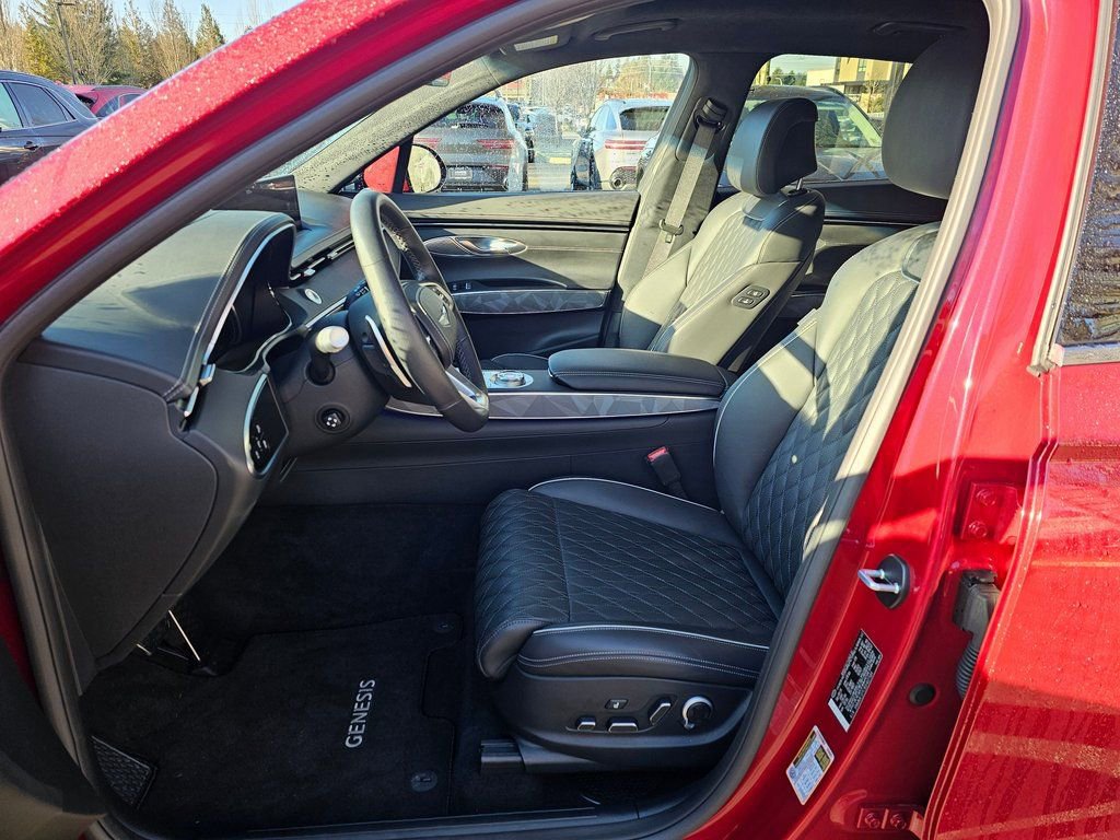 Used 2025 Genesis GV70 3.5T Sport w/ Sport Advanced Package image 21