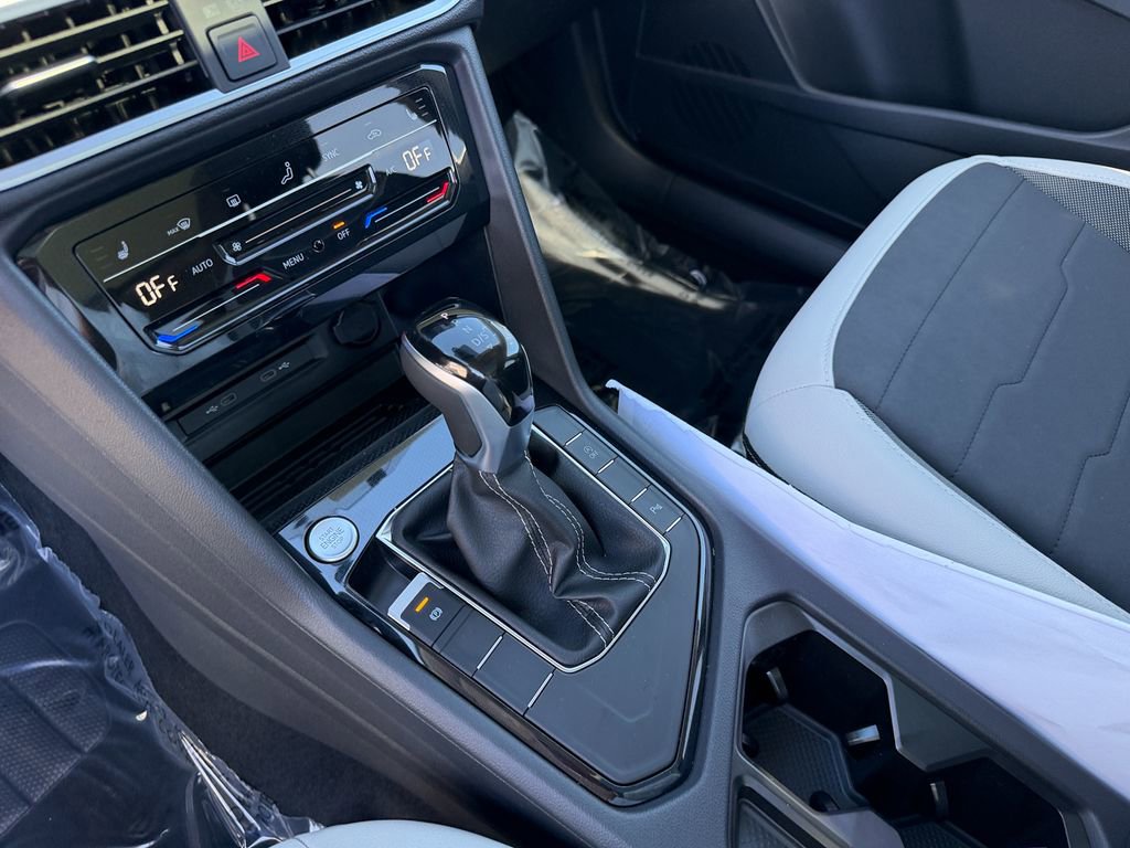 New 2026 Volkswagen Taos SE image 20