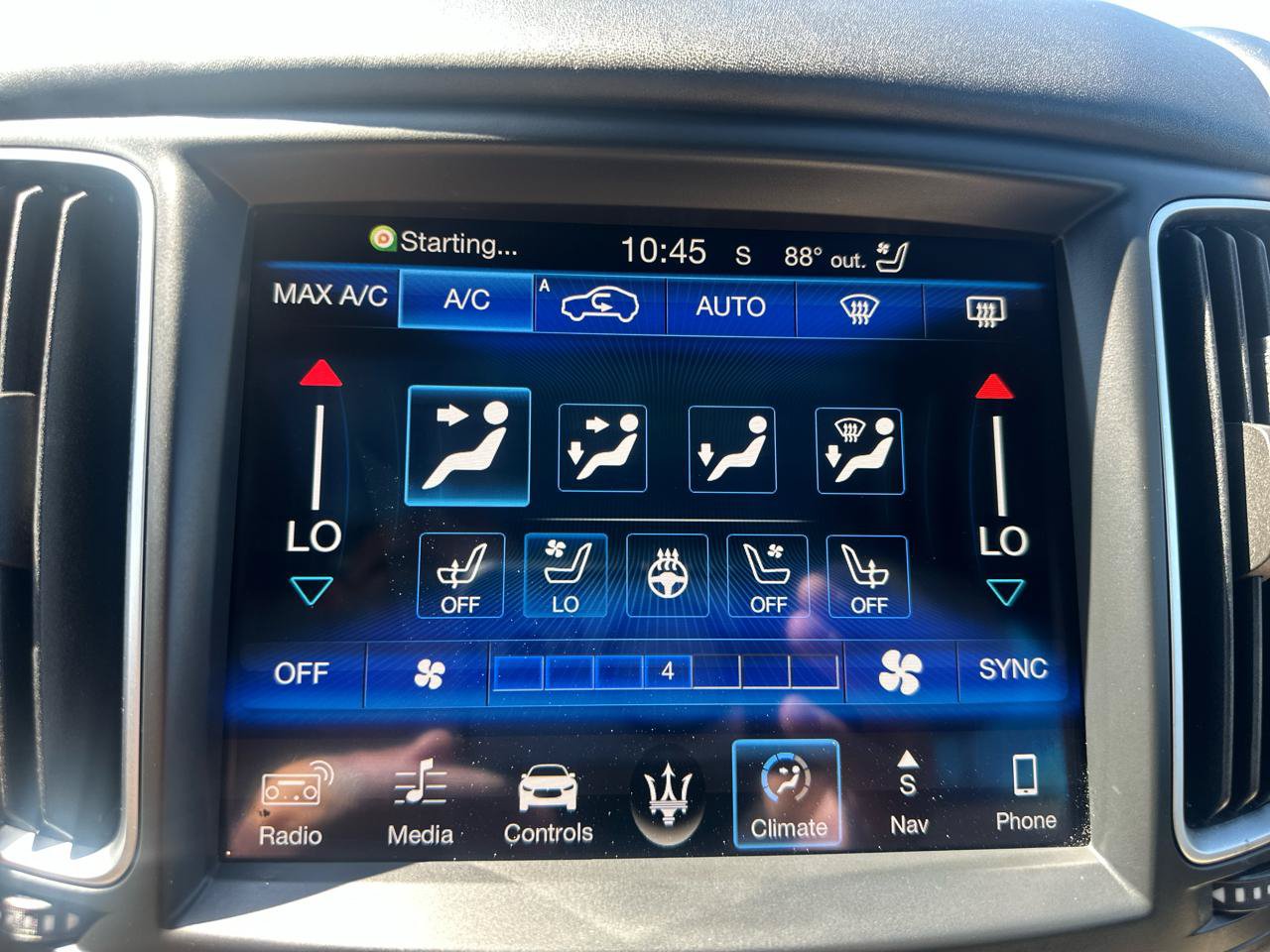 Used 2018 Maserati Levante GranLusso AWD/4WD image 10