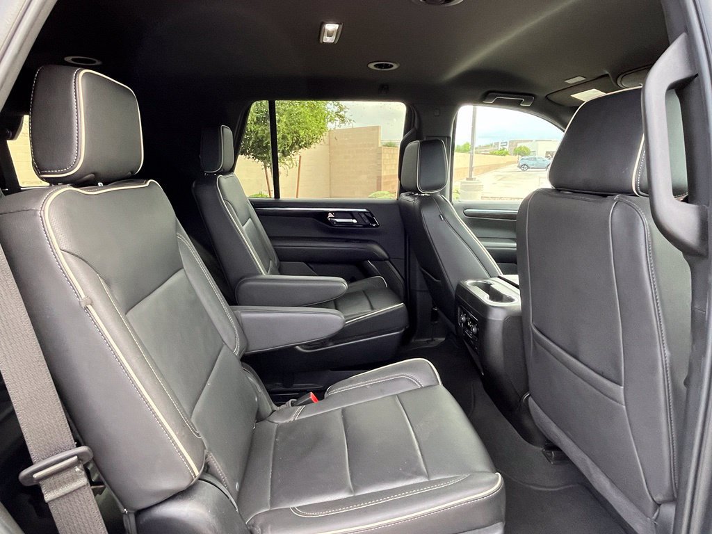 Used 2025 Chevrolet Tahoe Premier AWD/4WD image 19