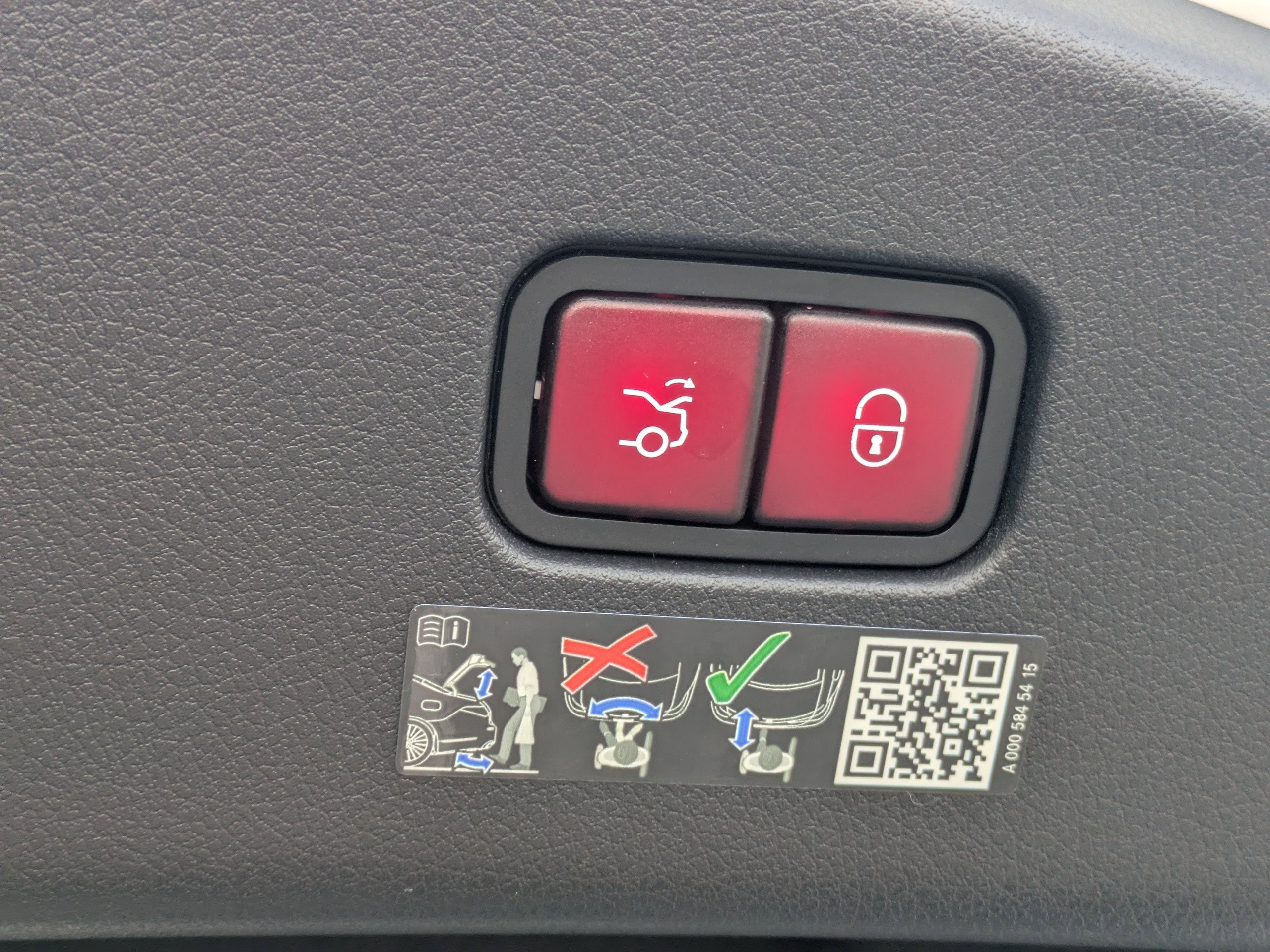 Used 2025 Mercedes-Benz CLE 53 AMG 4MATIC Coupe image 13