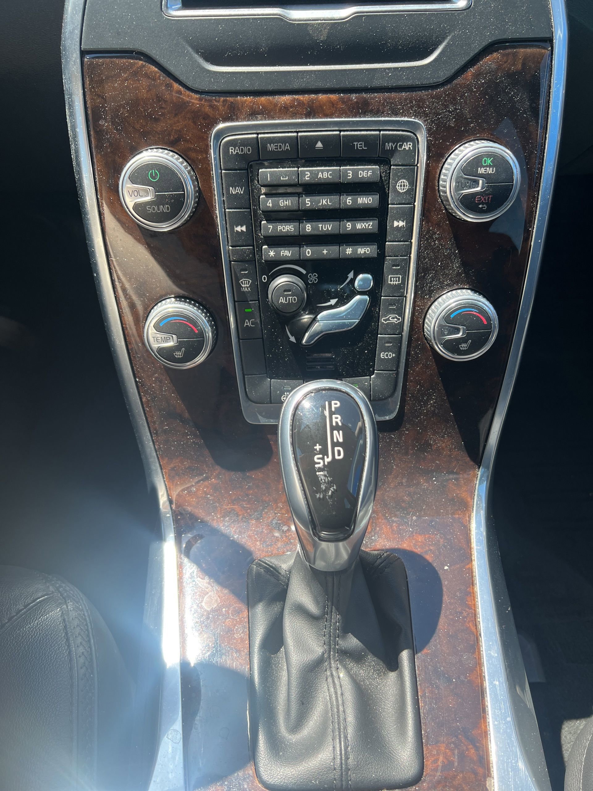 Used 2015 Volvo XC70 T5 Premier FWD image 14