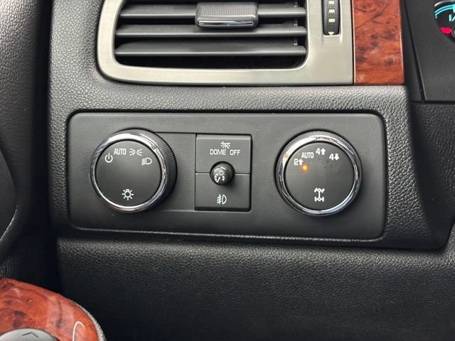 Used 2012 Chevrolet Avalanche LT AWD/4WD image 22