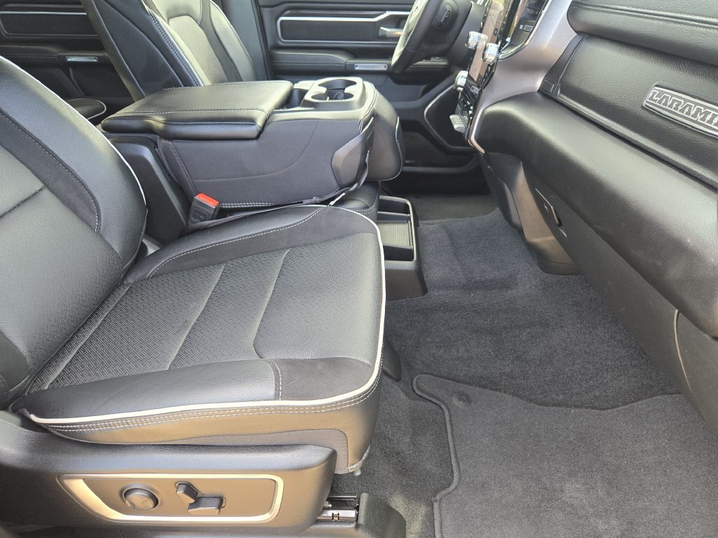 Used 2025 RAM 1500 Laramie AWD/4WD image 23