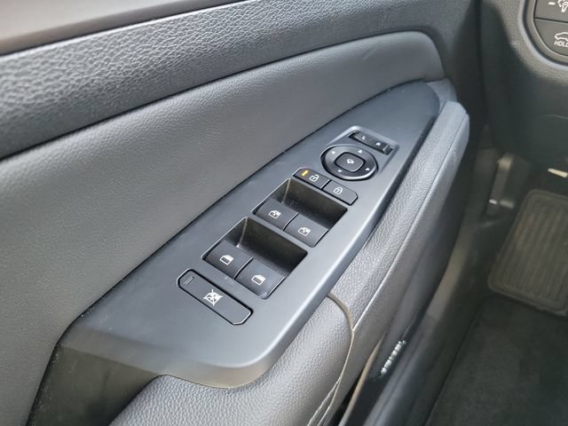 Certified 2026 Kia Sportage SX FWD image 30