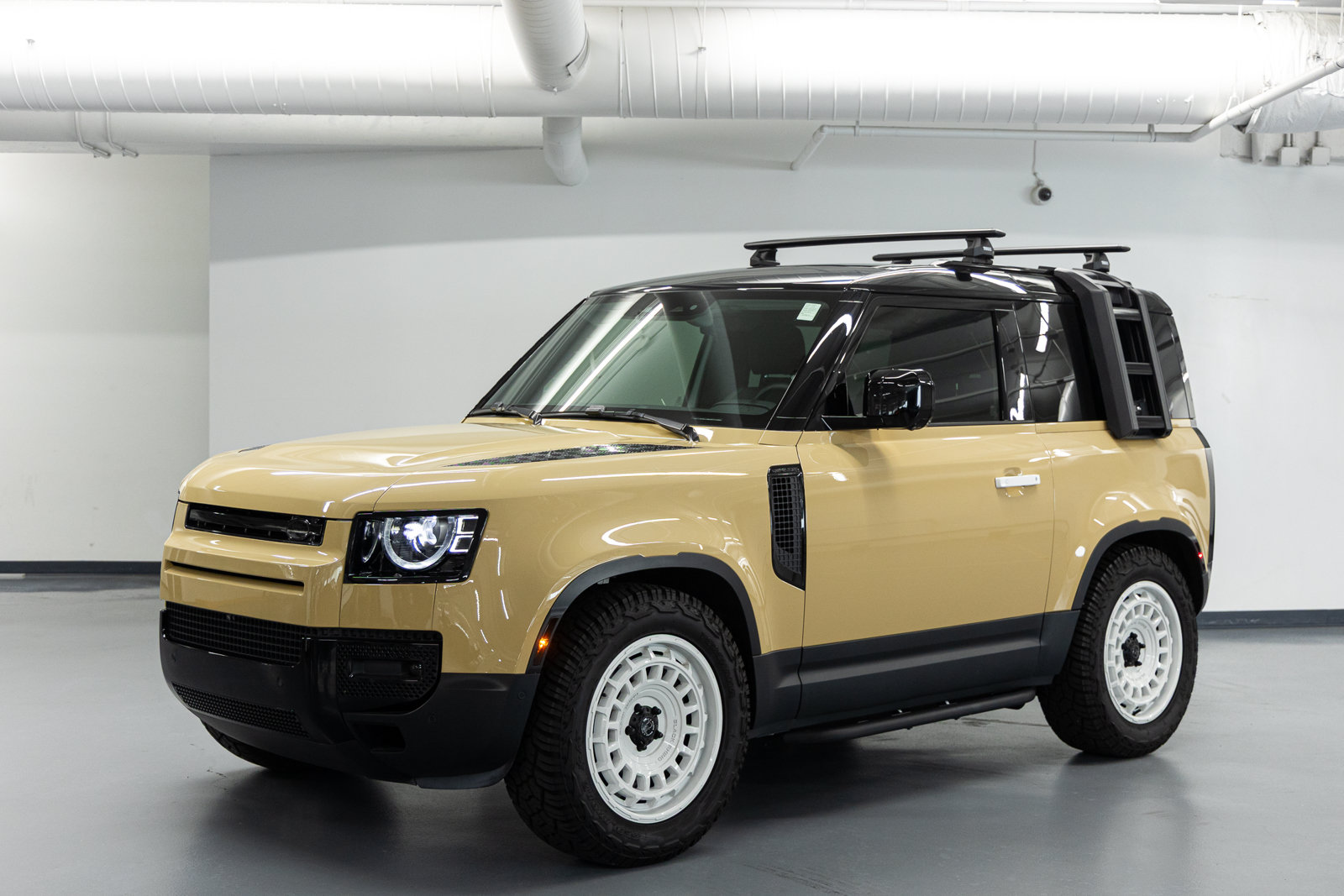 Used 2025 Land Rover Defender 90 S AWD/4WD image 1