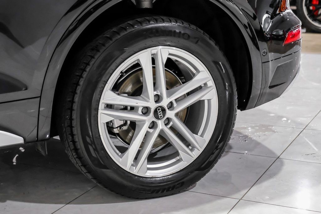 Used 2024 Audi Q5 e Prestige w/ Prestige Package image 69