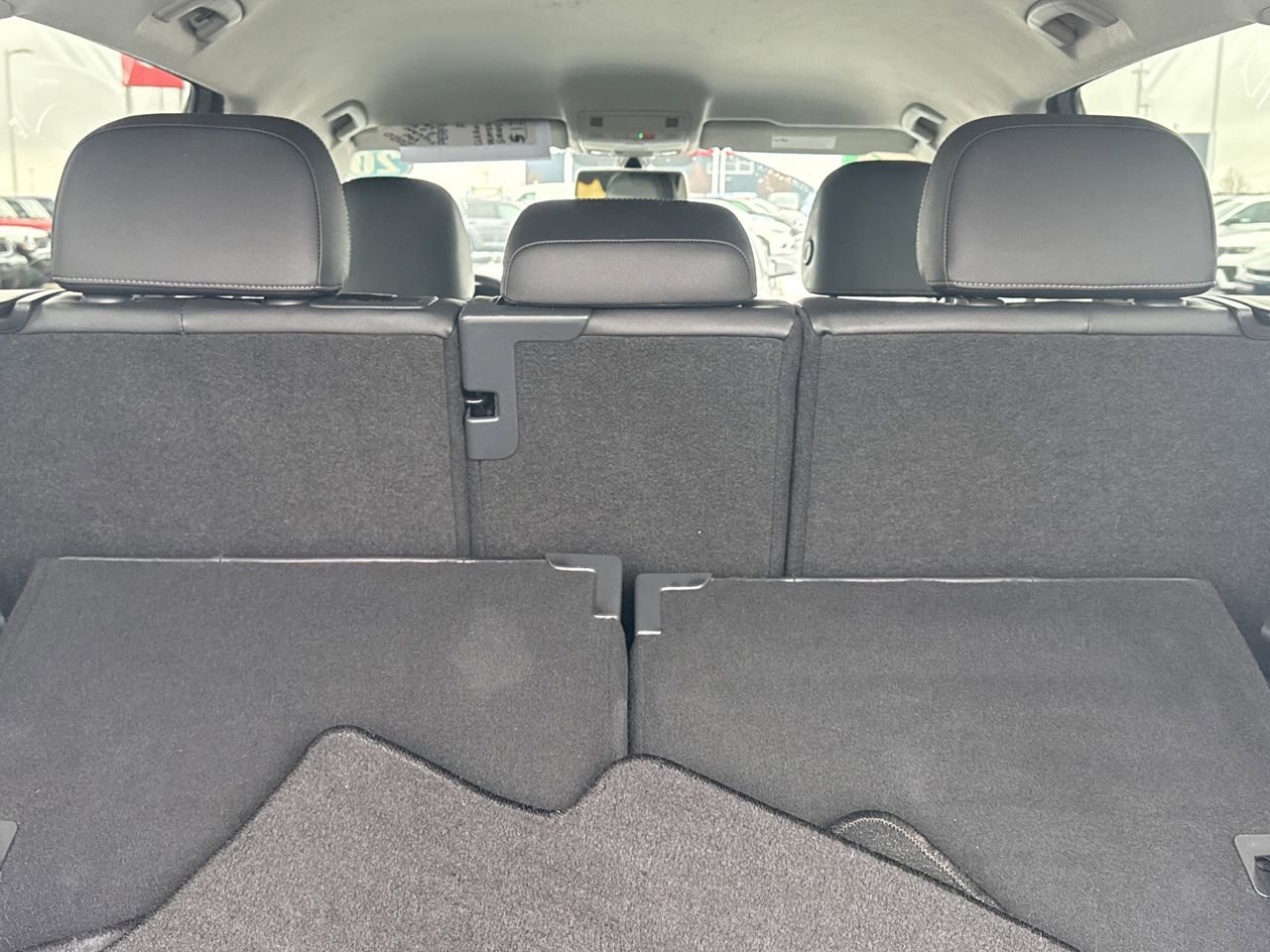 Used 2020 Volkswagen Tiguan SE image 10