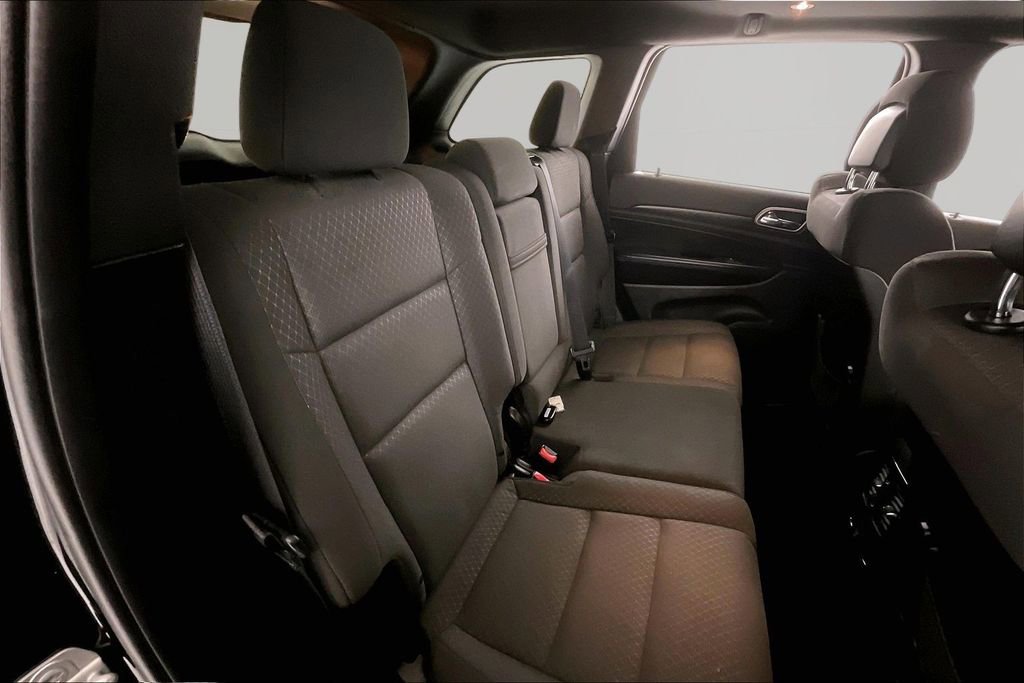 Used 2018 Jeep Grand Cherokee Laredo AWD/4WD image 21