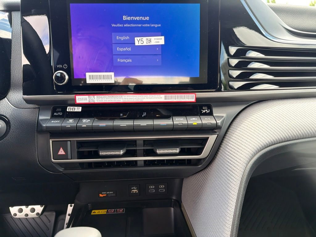 New 2026 Toyota Camry SE AWD/4WD image 8