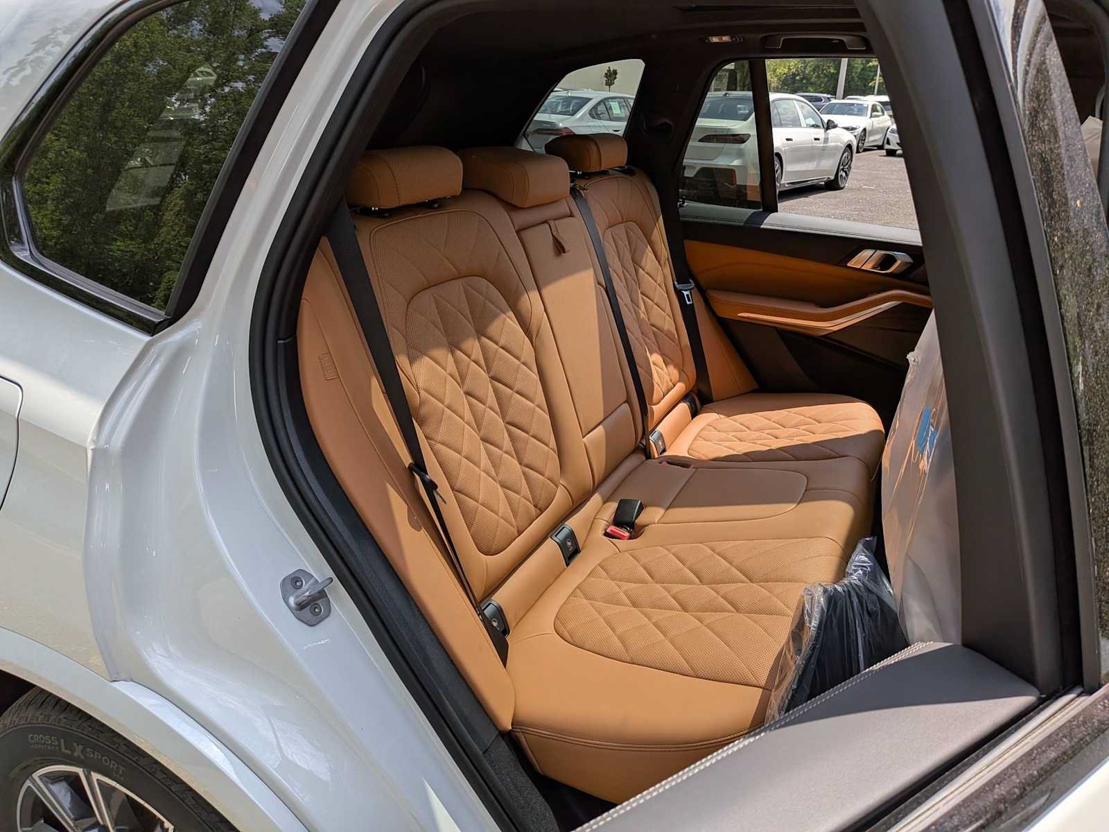New 2026 BMW X5 xDrive50e w/ M Sport Package AWD/4WD image 23