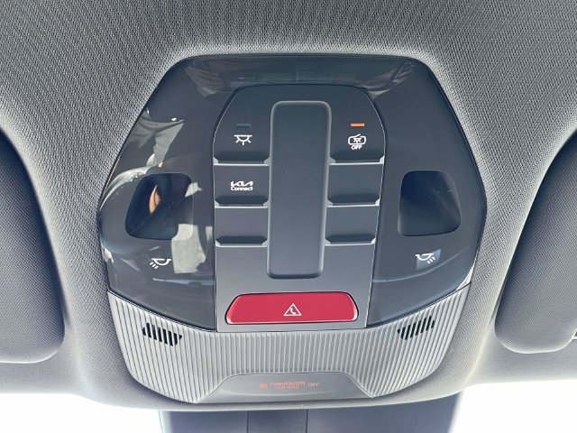 New 2027 Kia EV3 Wind FWD image 32