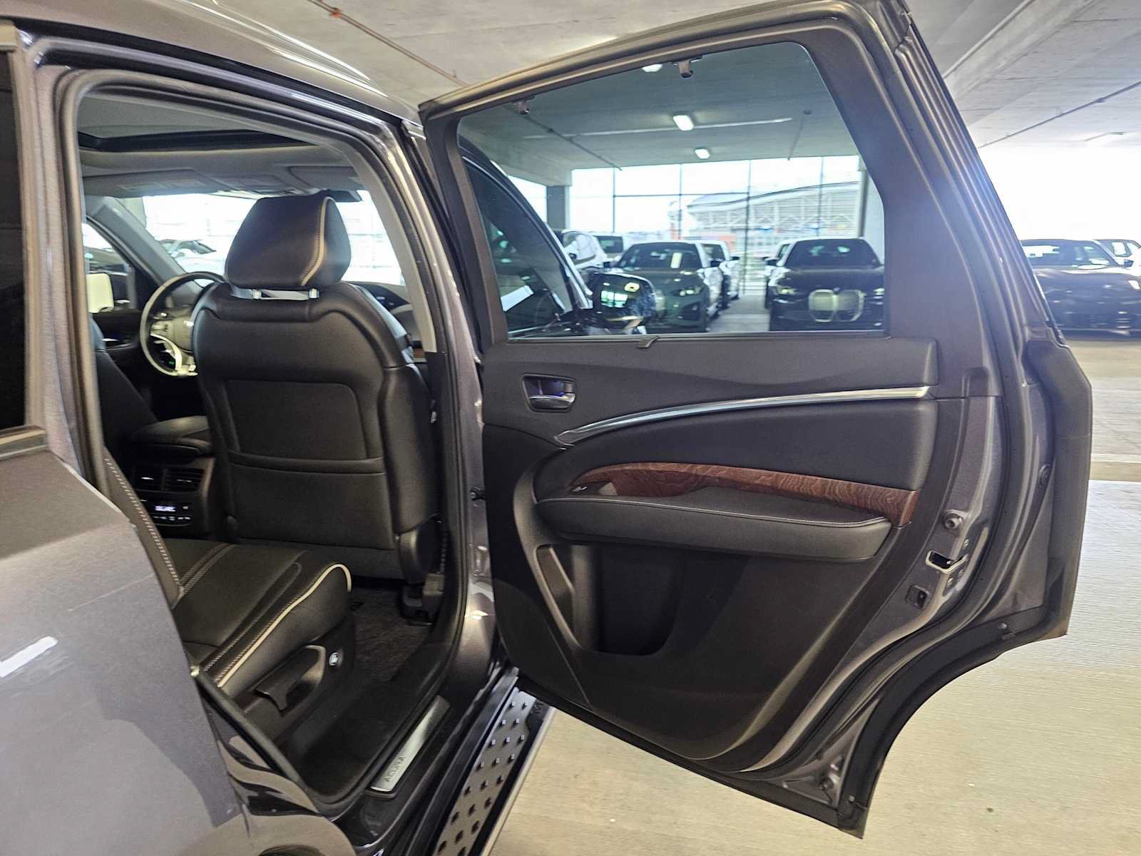 Used 2018 Acura MDX SH-AWD w/ Advance Package image 31