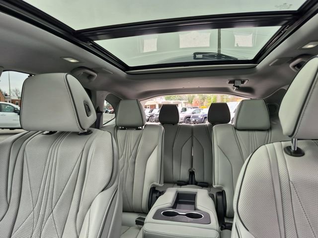 Used 2025 Acura MDX w/ Advance Package image 30