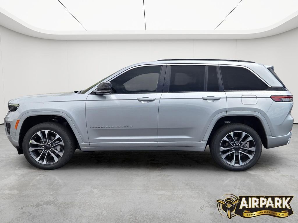 New 2025 Jeep Grand Cherokee Overland w/ Adv Protech Group III AWD/4WD image 7