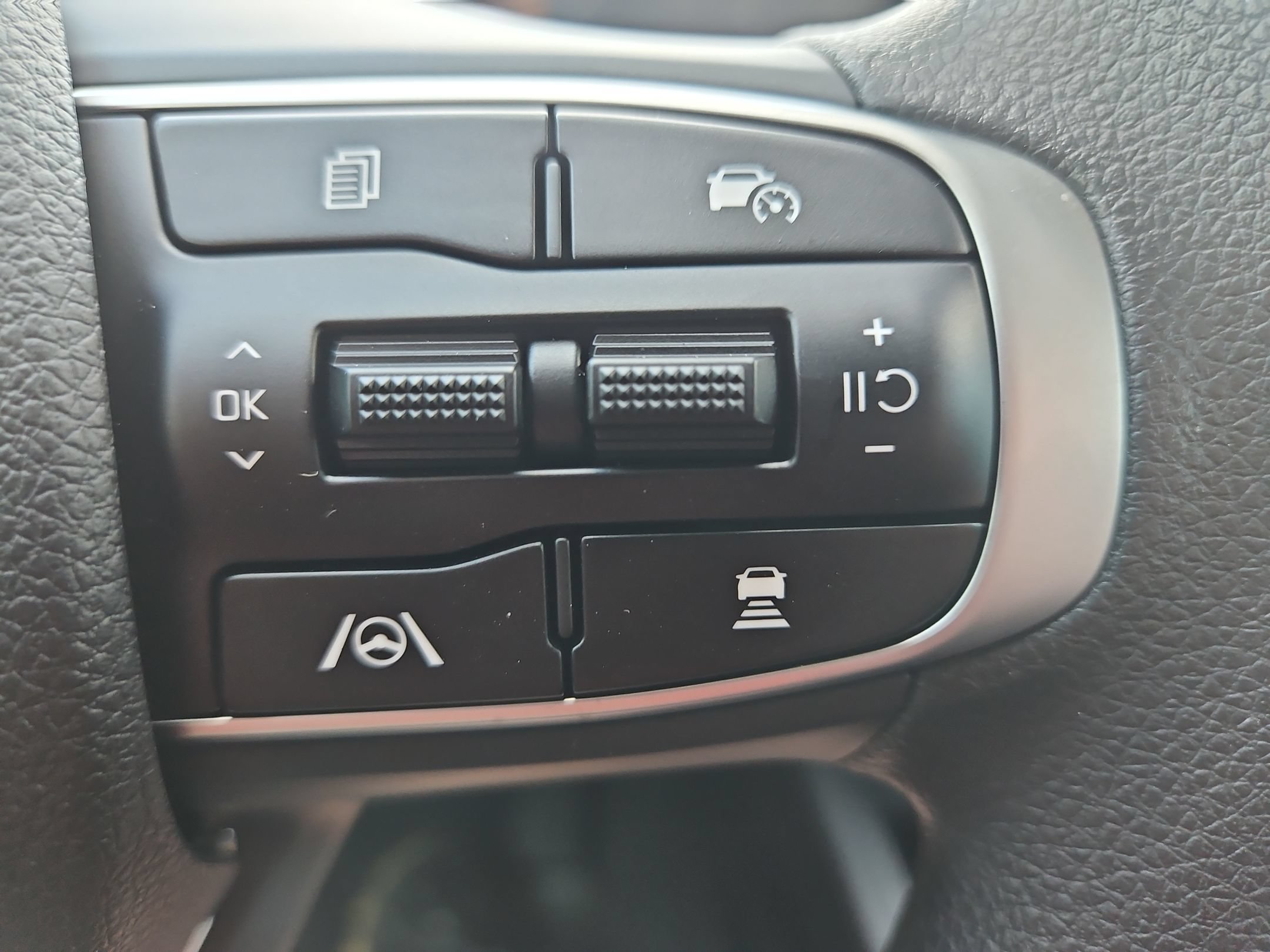 New 2026 Kia K5 LXS FWD image 20
