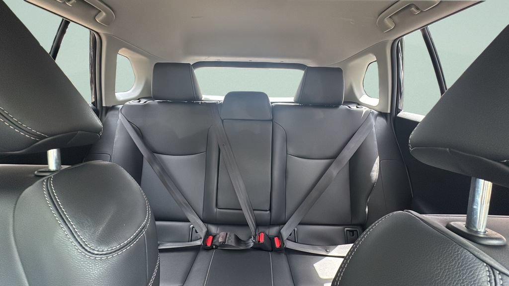 Used 2023 Toyota Corolla Cross XLE FWD image 11