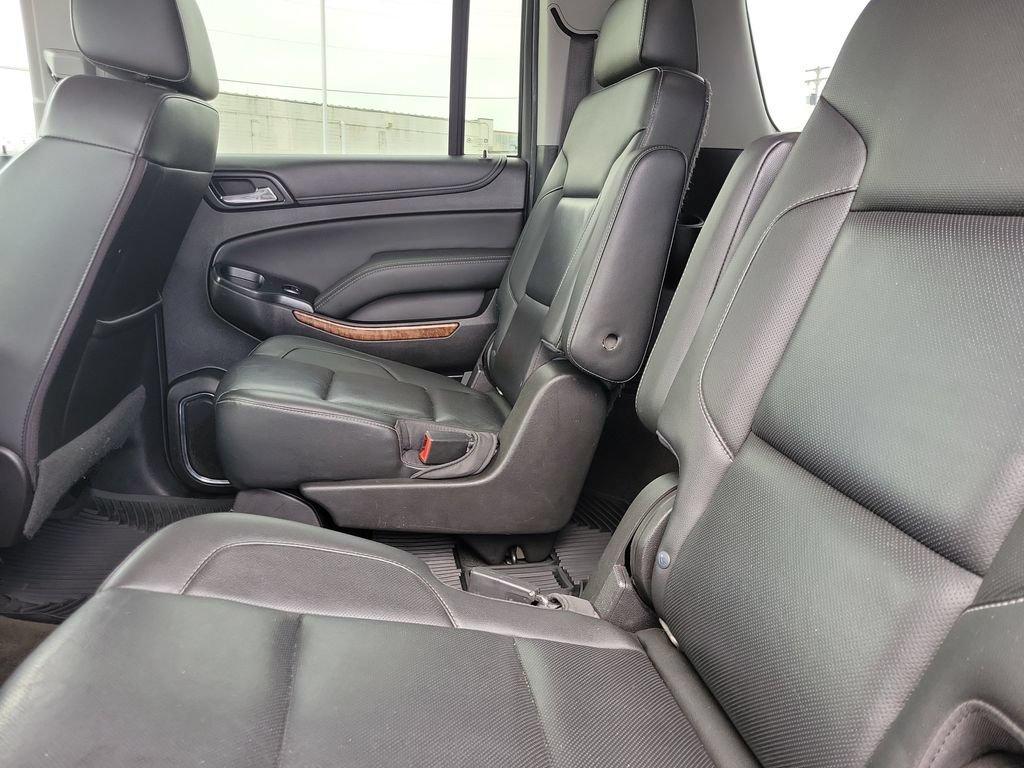 Used 2018 Chevrolet Suburban Premier AWD/4WD image 12