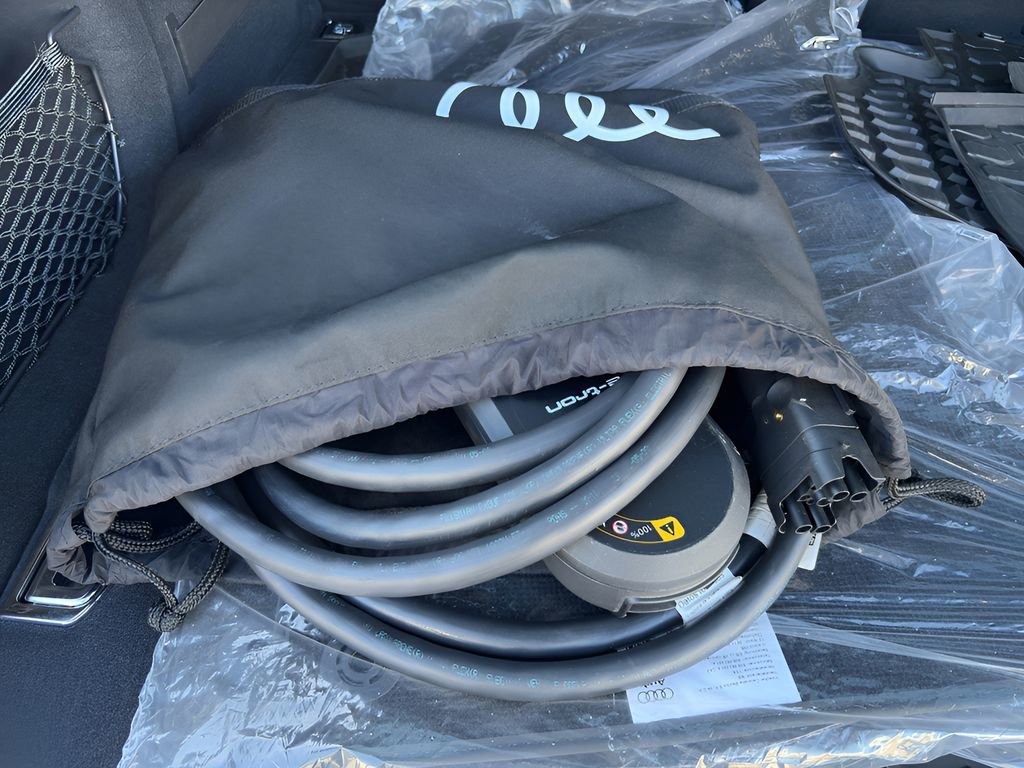 Used 2024 Audi Q5 e Premium Plus w/ Premium Plus Package image 15