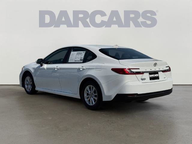 Used 2025 Toyota Camry LE image 4