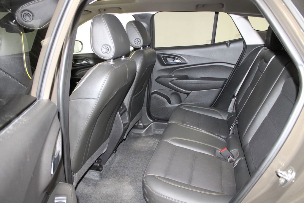 Used 2024 Chevrolet Trax ACTIV w/ Sunroof Package FWD image 17