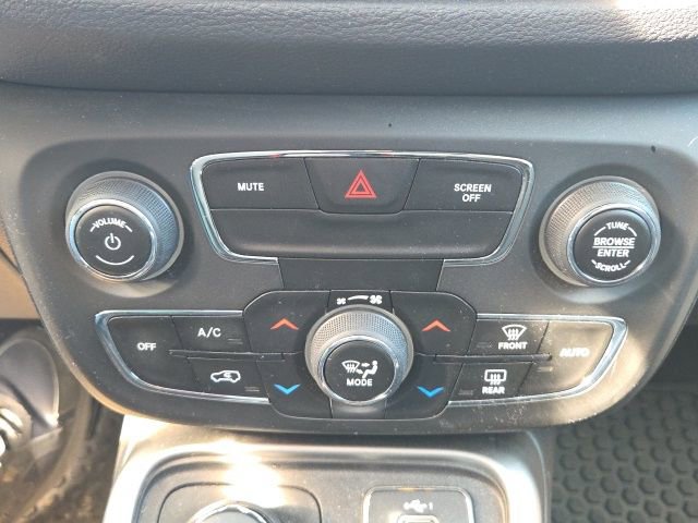 Used 2020 Jeep Compass Latitude w/ Cold Weather Group image 24