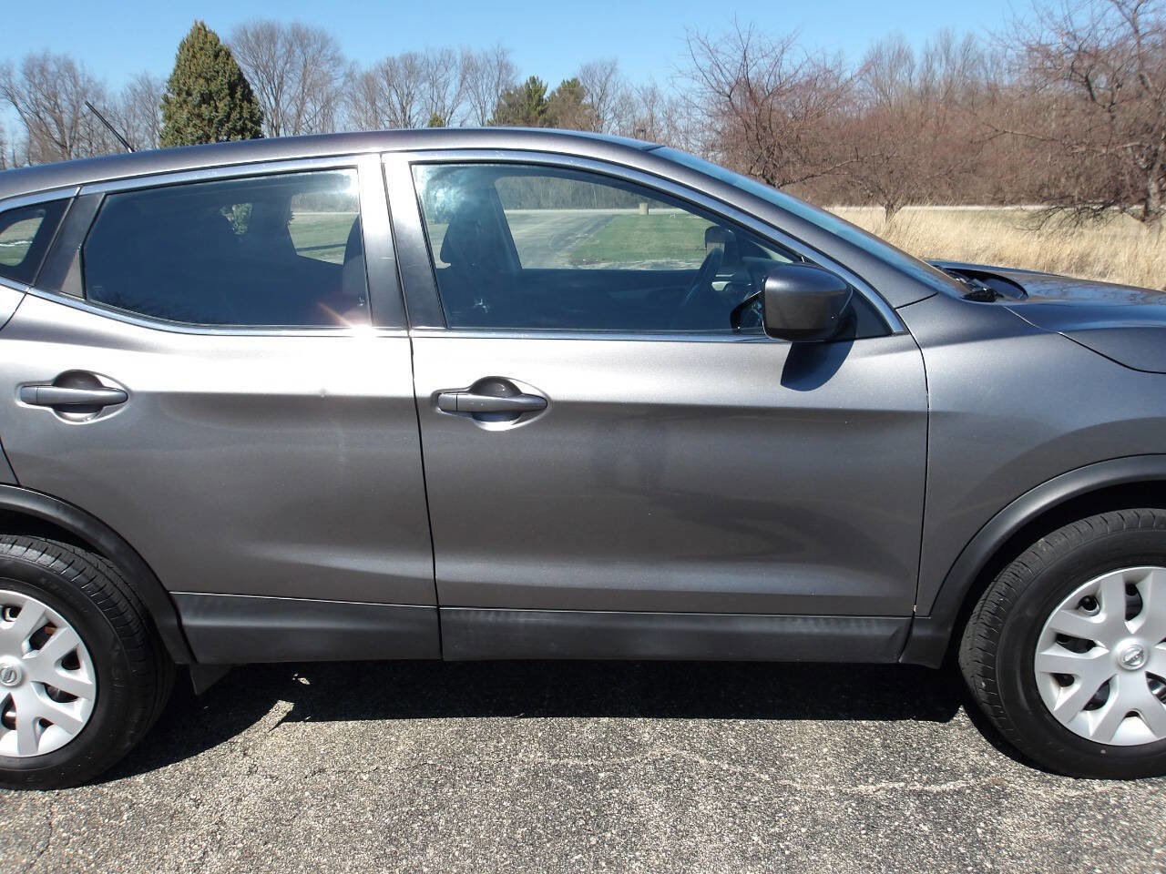 Used 2019 Nissan Rogue Sport S image 28