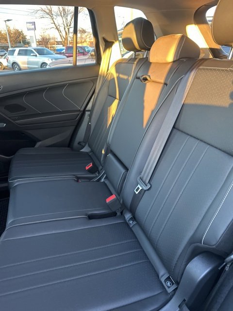 Used 2022 Volkswagen Tiguan SE image 23