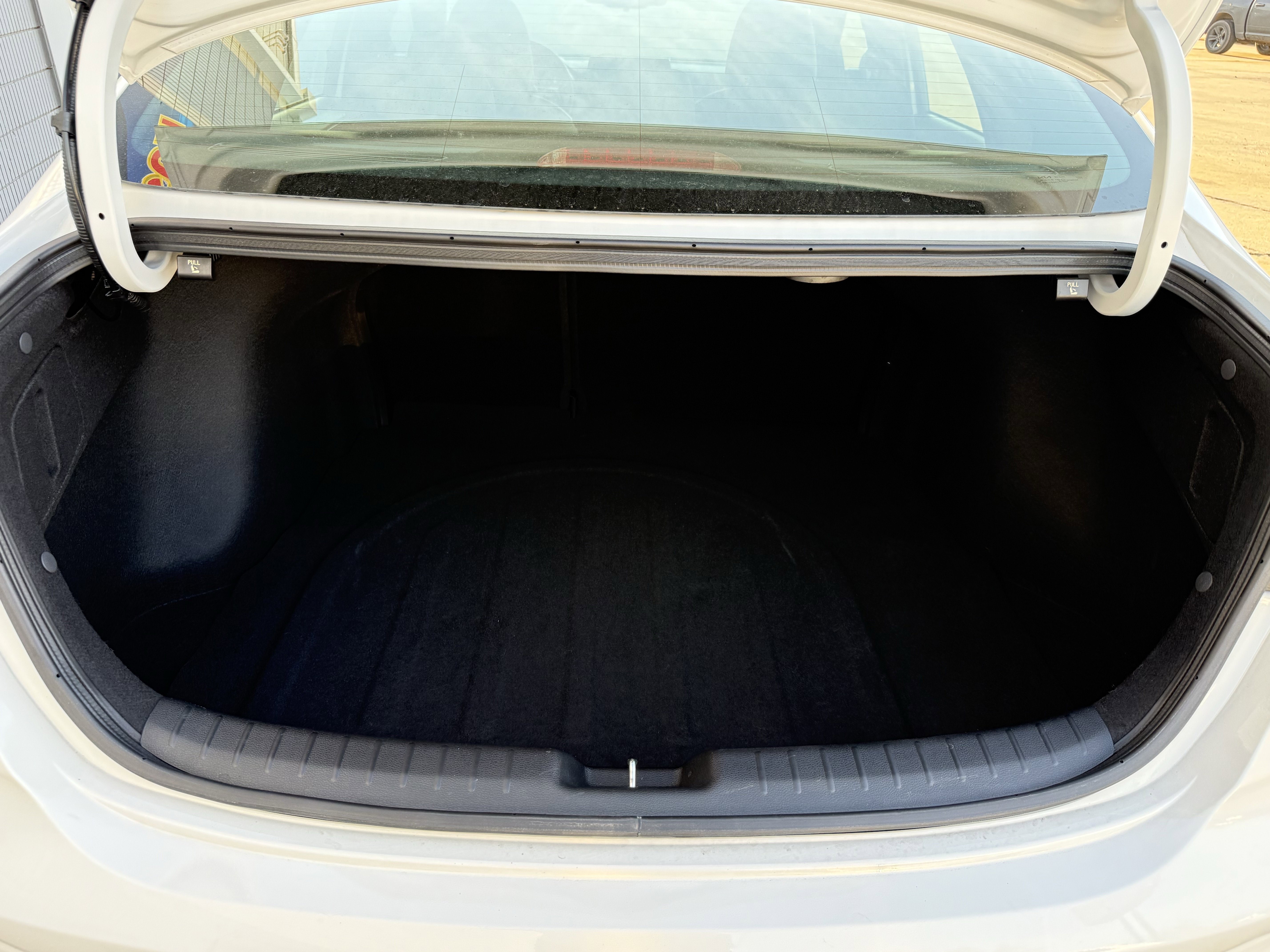 Used 2024 Kia Forte GT-Line w/ GT-Line Premium Package image 8