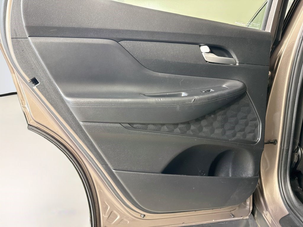 Used 2020 Hyundai Santa Fe SEL FWD image 25
