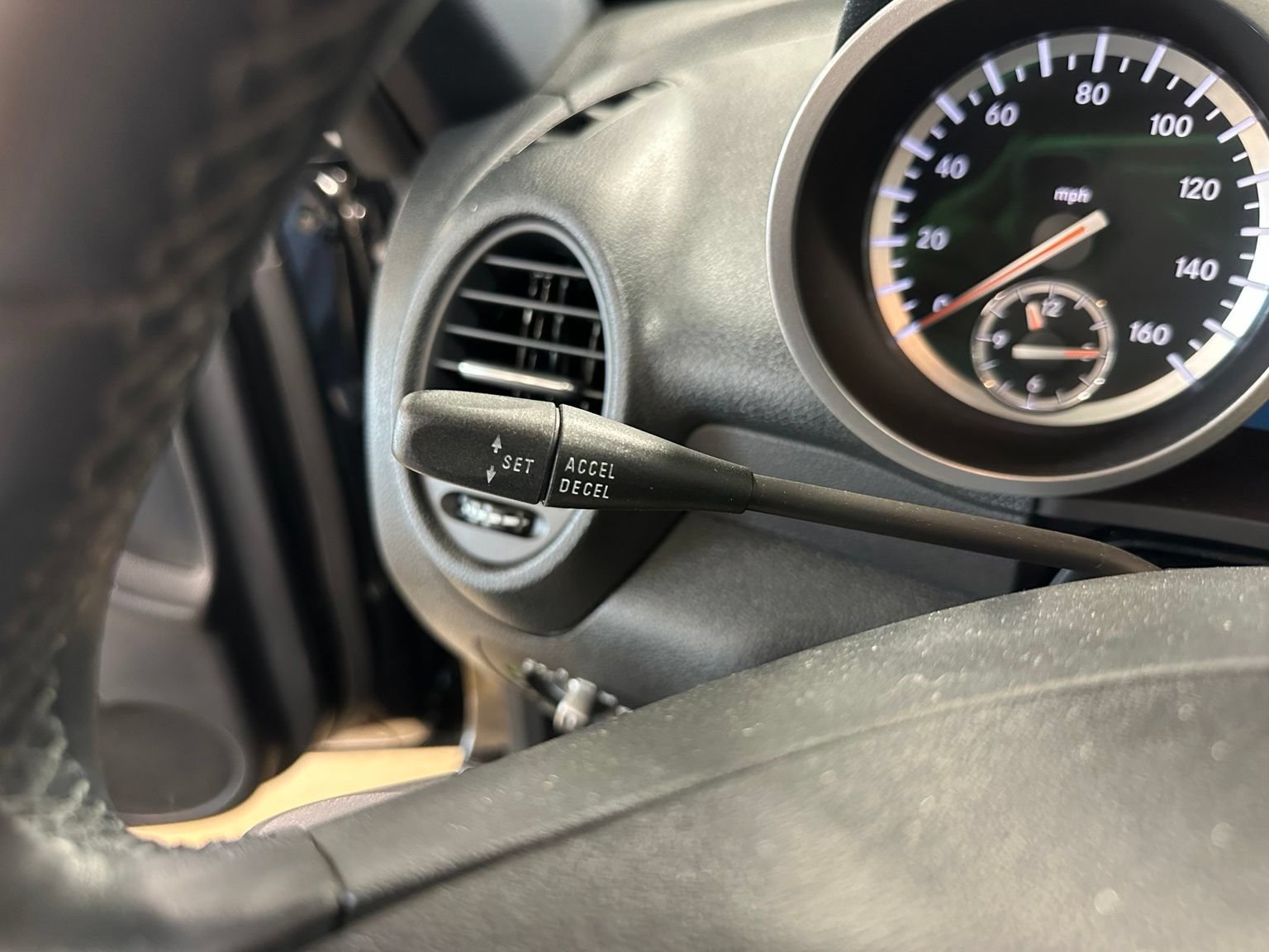 Used 2011 Mercedes-Benz SLK 300 image 20