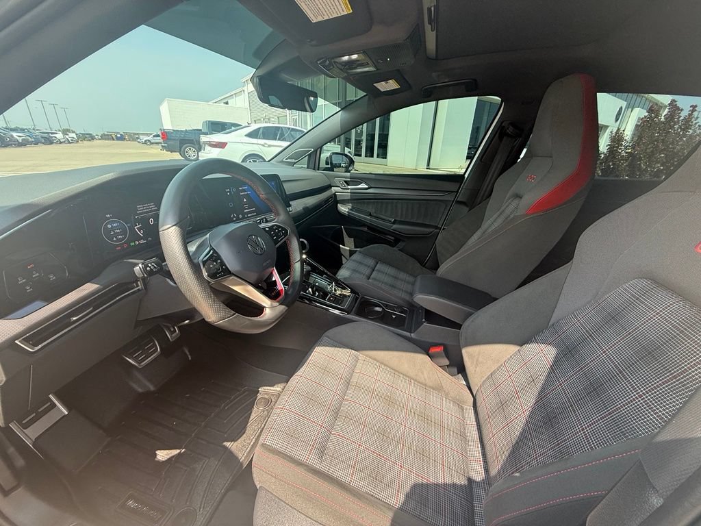 Used 2024 Volkswagen GTI SE FWD image 10