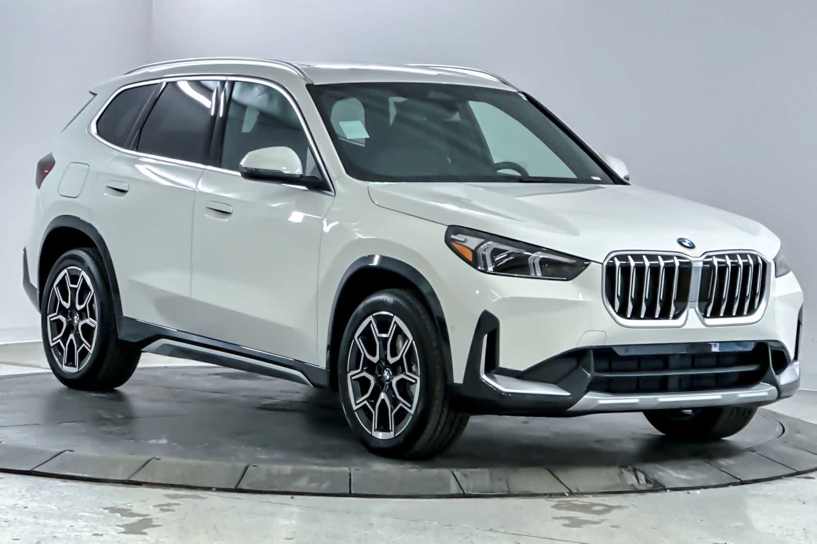 Used 2026 BMW X1 xDrive28i w/ Convenience Package AWD/4WD image 9
