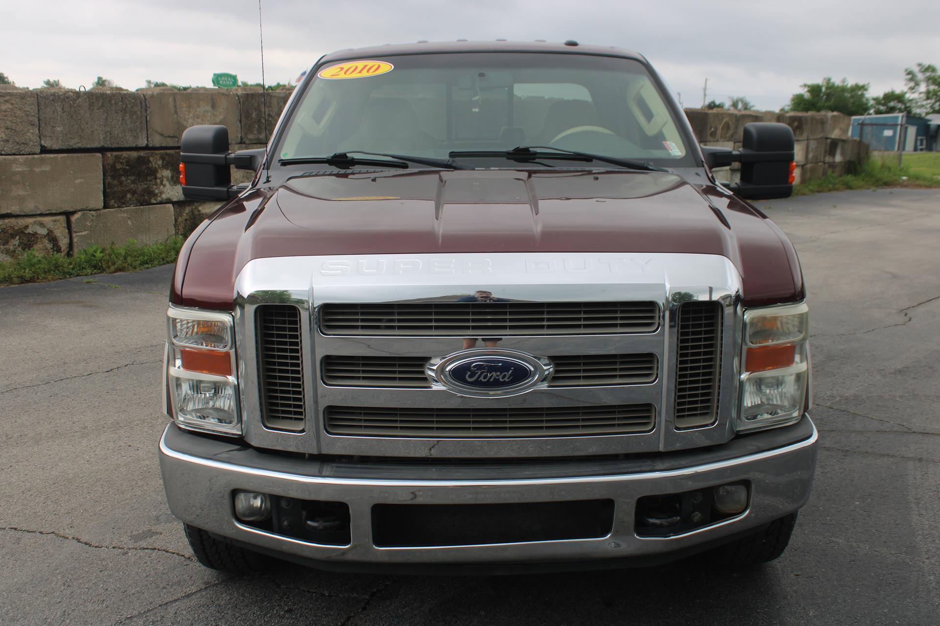Used 2010 Ford F250 Lariat RWD image 2