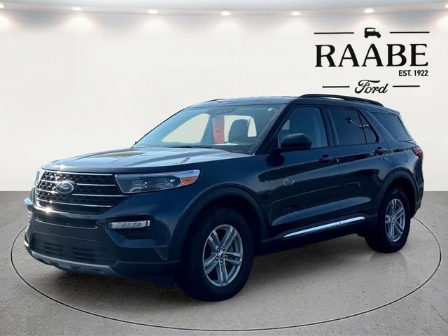 Used 2024 Ford Explorer XLT w/ Equipment Group 202A AWD/4WD image 14
