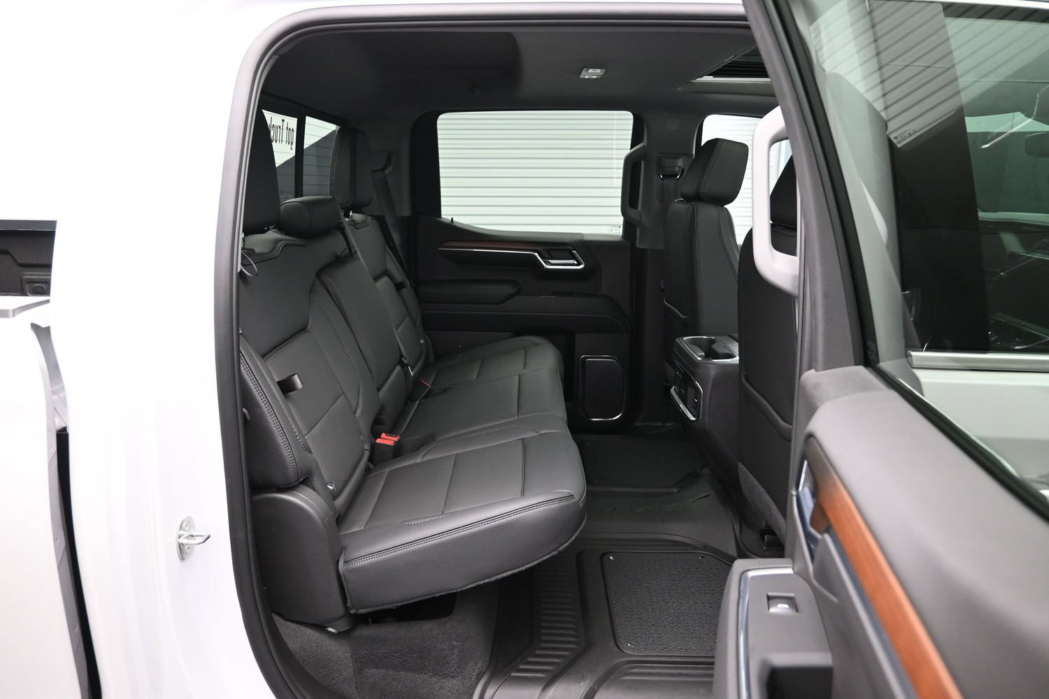 Used 2024 GMC Sierra 1500 Denali w/ Denali Reserve Package AWD/4WD image 12