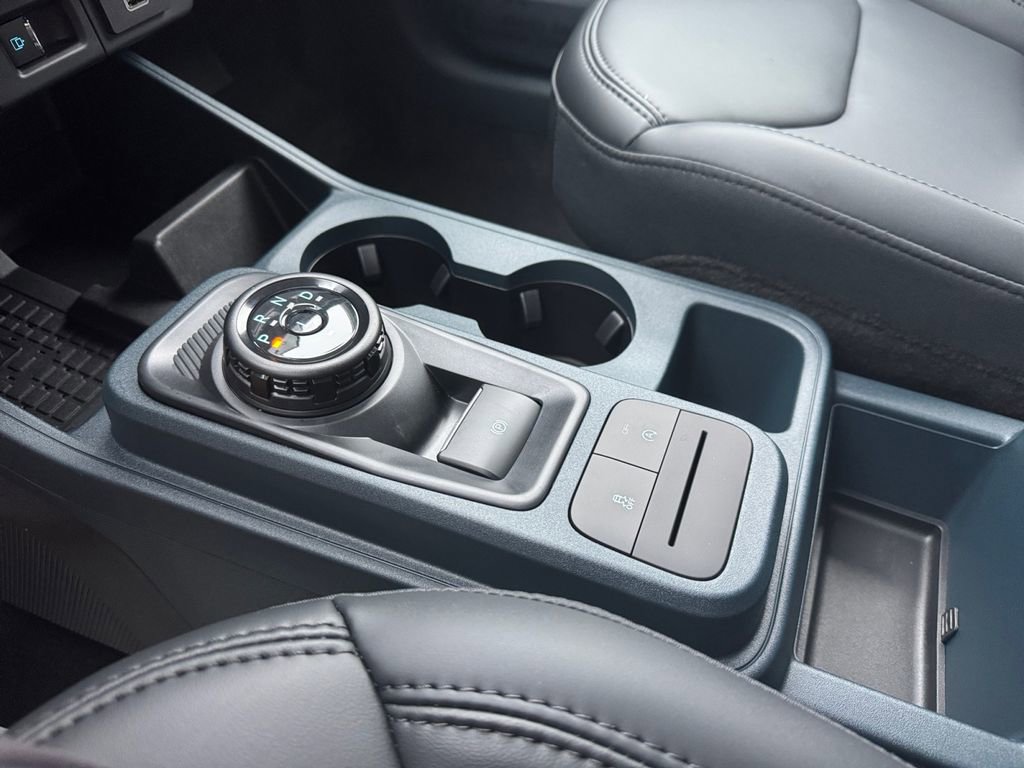 New 2025 Ford Maverick Lariat w/ Black Appearance Package image 38