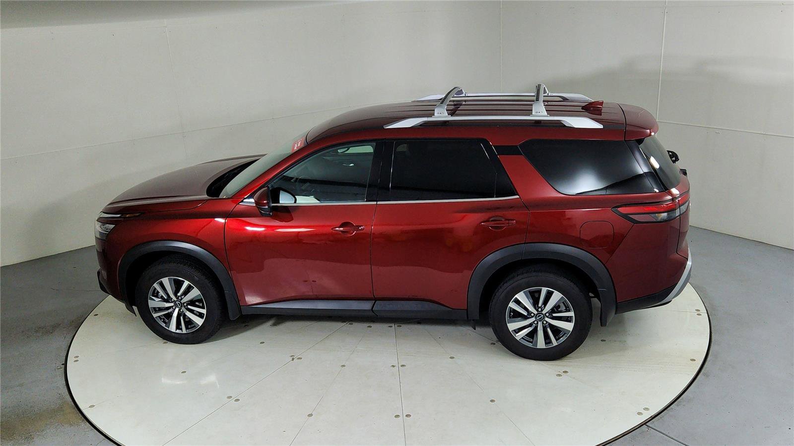 Used 2024 Nissan Pathfinder SL image 40