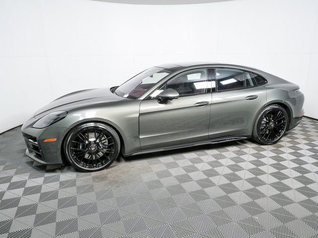 New 2026 Porsche Panamera GTS image 2