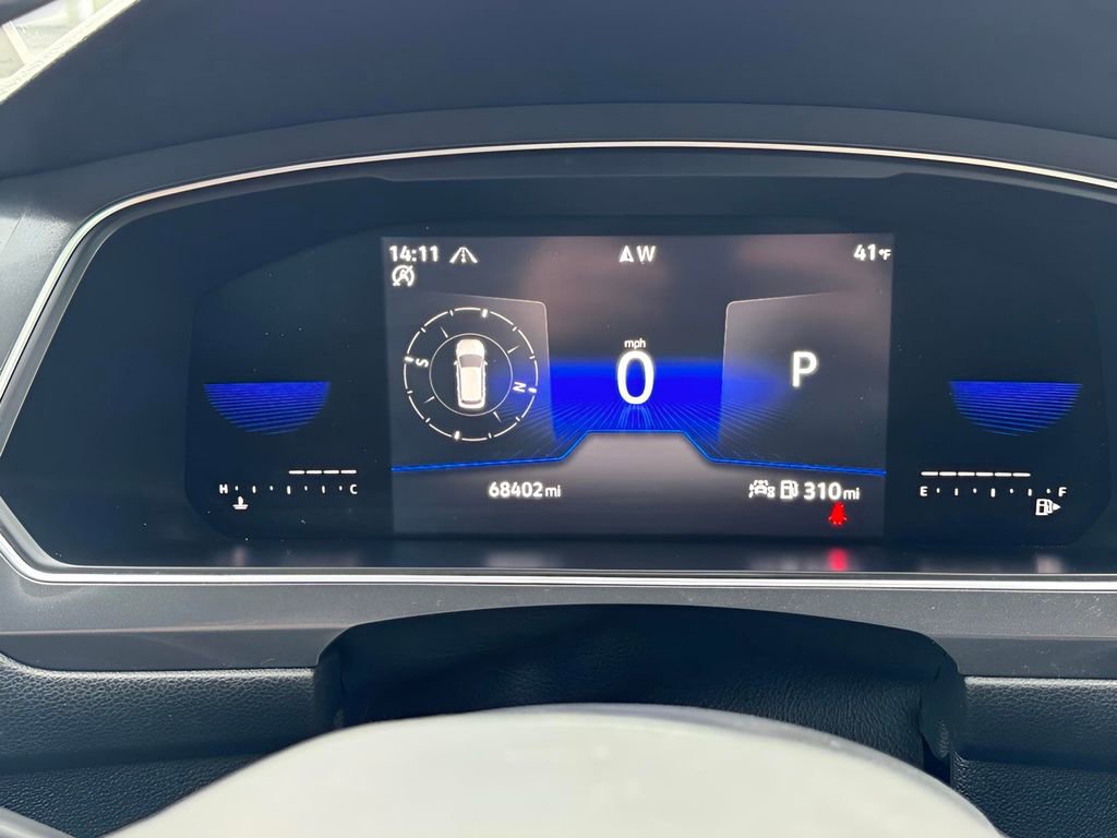 Used 2022 Volkswagen Tiguan SE image 11