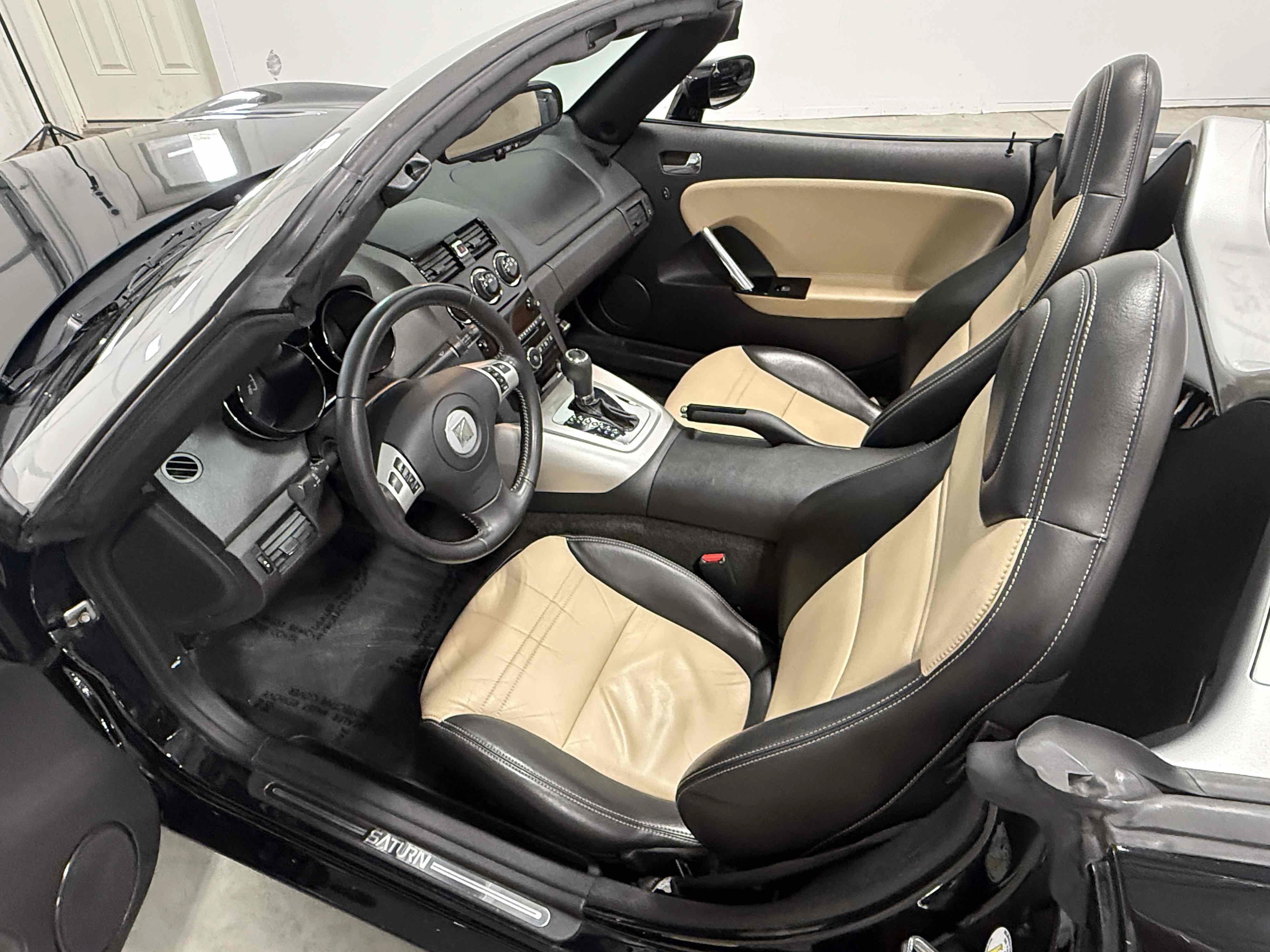 Used 2009 Saturn Sky w/ Premium Trim Package RWD image 56