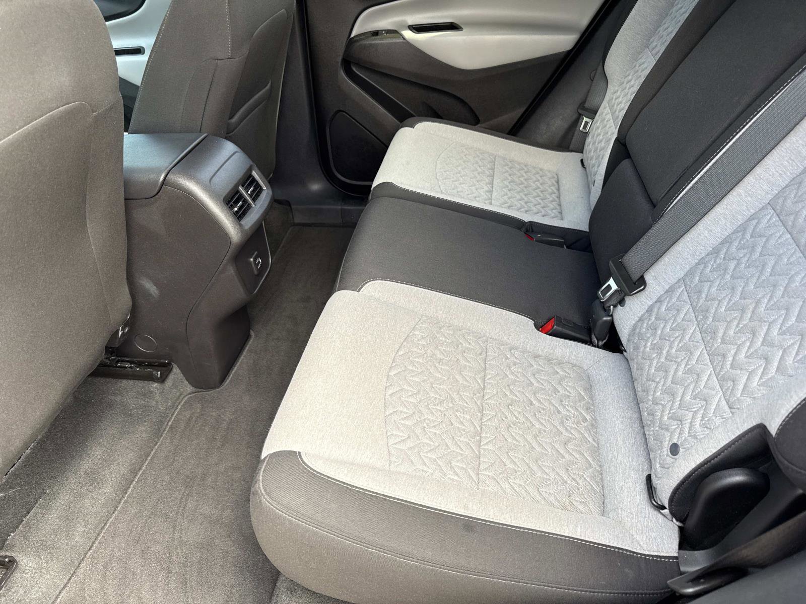 Used 2024 Chevrolet Equinox LS w/ LS Convenience Package image 10