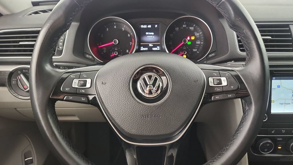 Used 2017 Volkswagen Passat 1.8T SE FWD image 12