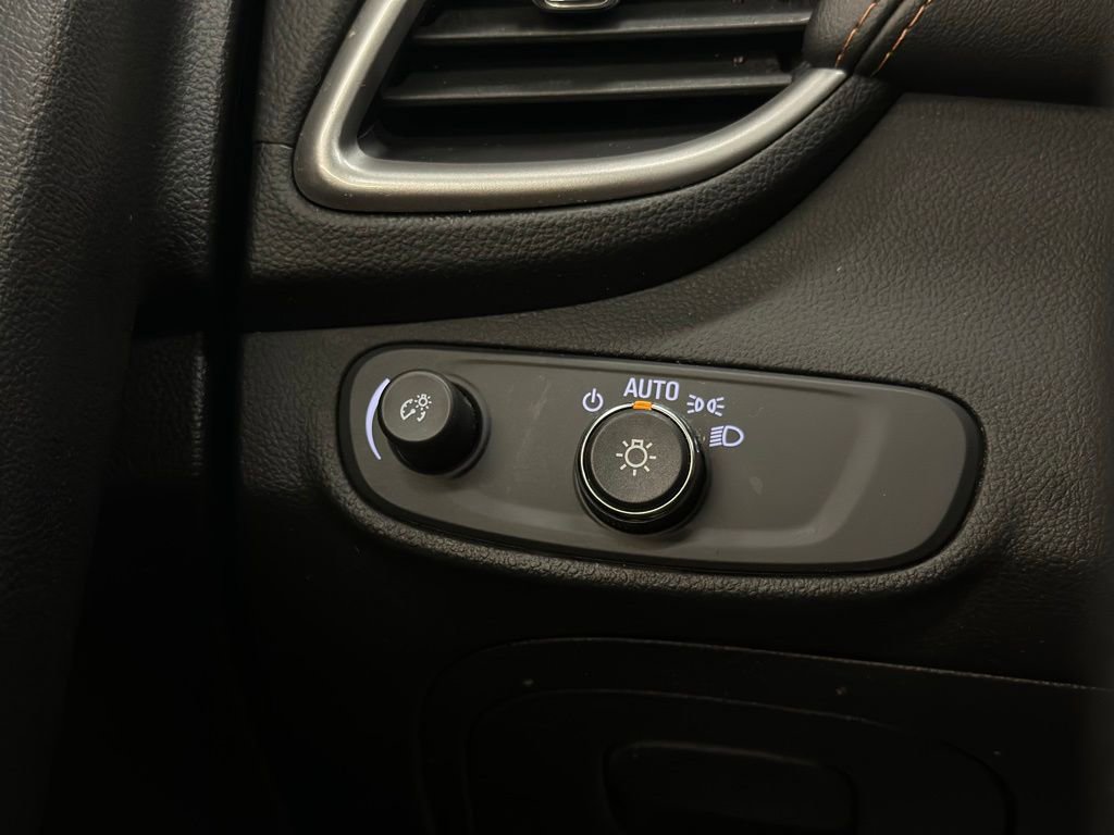 Certified 2022 Chevrolet Trax LS w/ Tint and Cruise Package image 35