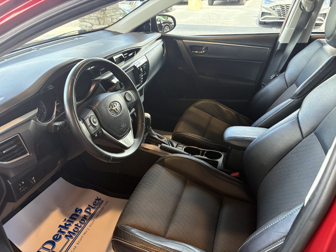 Used 2015 Toyota Corolla S FWD image 2