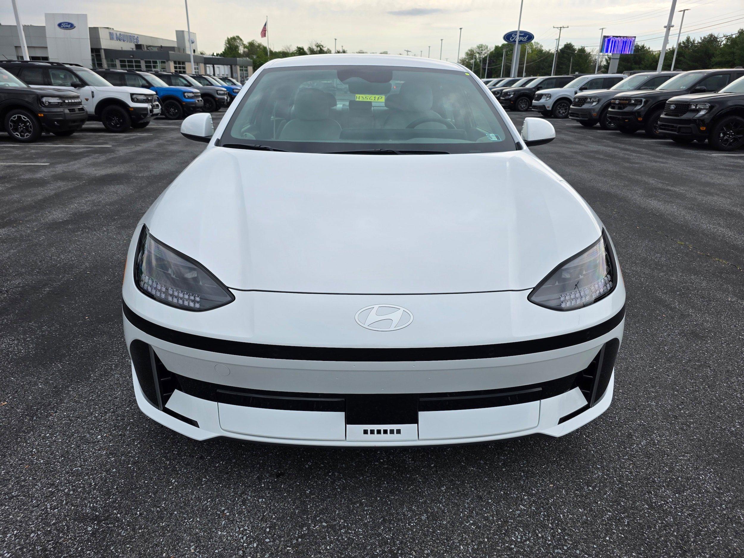 Used 2023 Hyundai Ioniq 6 SEL AWD/4WD image 8