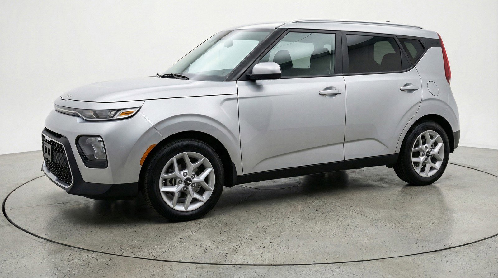 Used 2025 Kia Soul LX w/ LX Technology Package image 3
