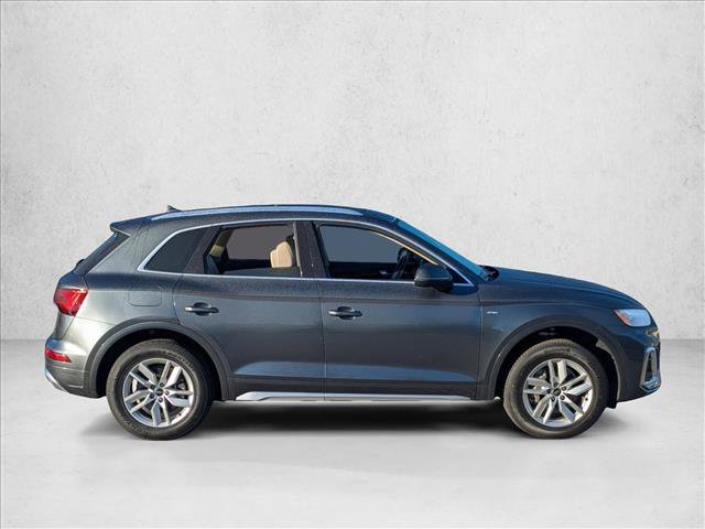 Used 2023 Audi Q5 2.0T Premium w/ Convenience Package image 4