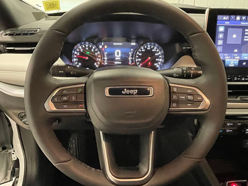 Used 2026 Jeep Compass Limited AWD/4WD image 30