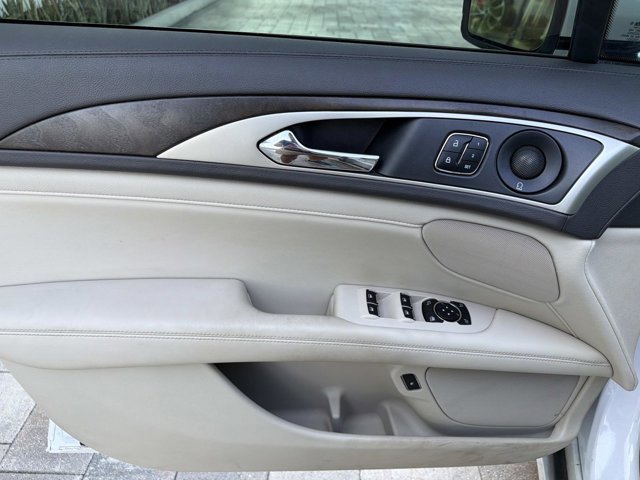 Used 2018 Lincoln MKZ Reserve FWD image 9